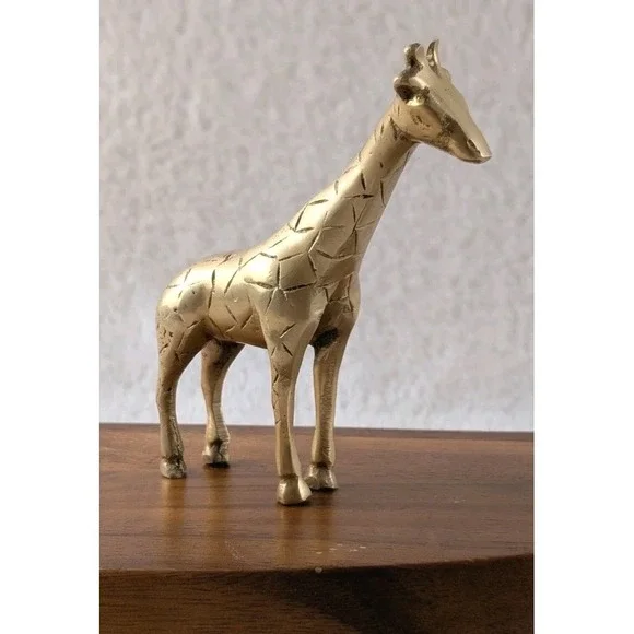 Vintage Solid Brass Giraffe Figurine Etched Safari Animal Decor 5.5" - Picture 4 of 7